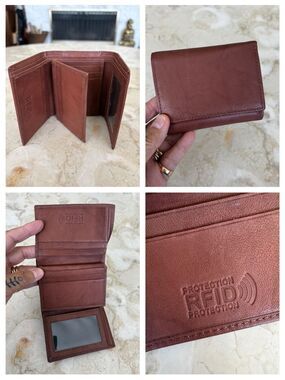 NWOT - RFID Bentley Leathers Compact Tri-Fold Leather Wallet